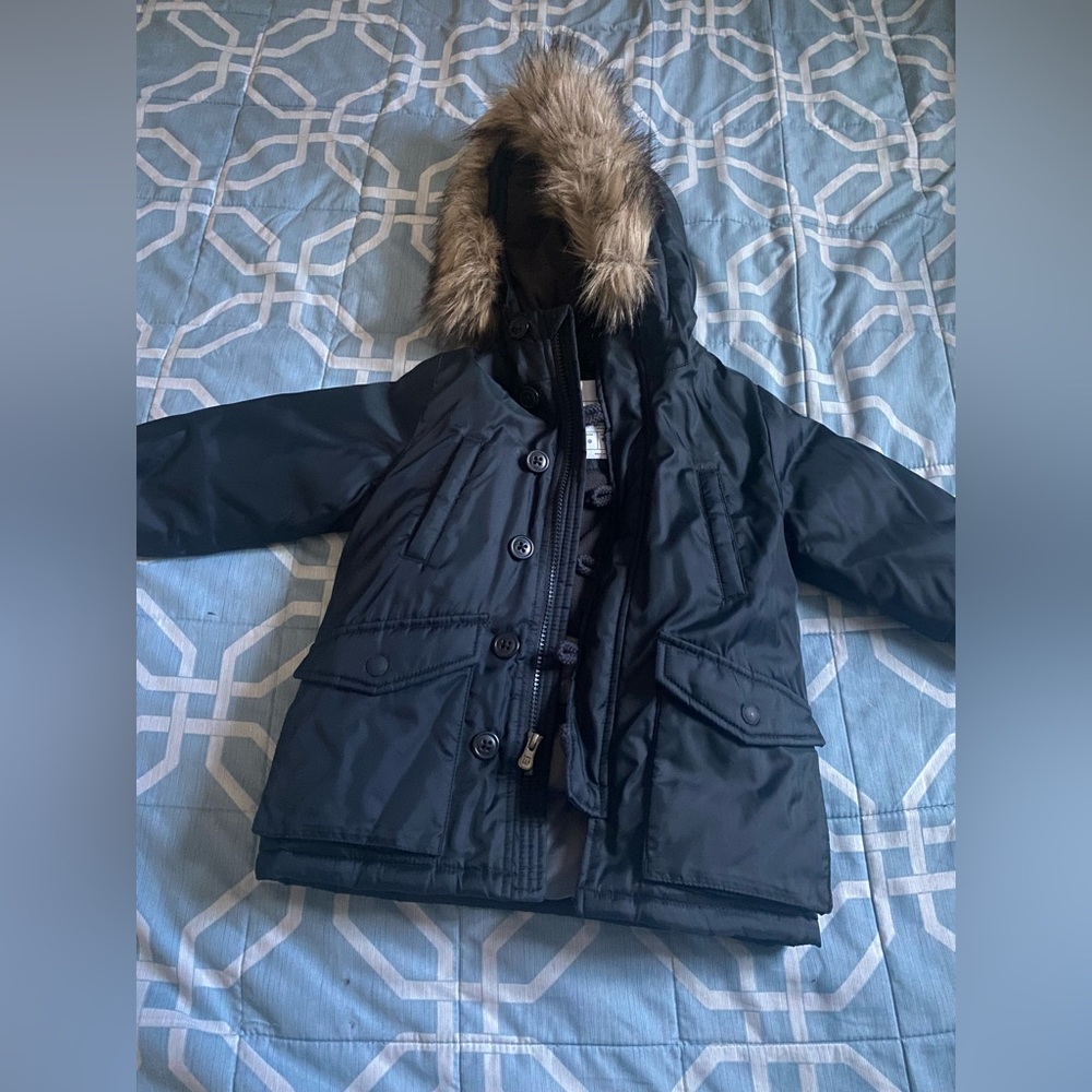 Gap puffer jacket in black 3 toddler unisex